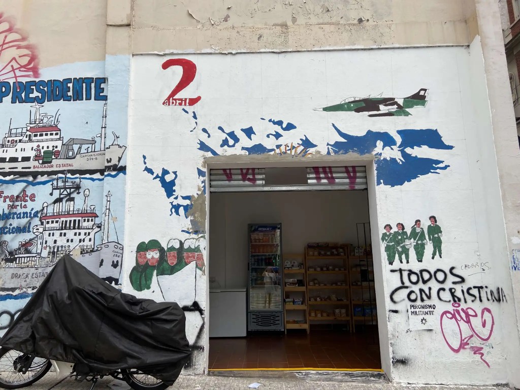 Todos con Cristina graffiti